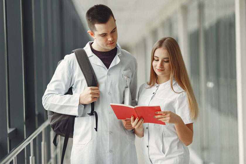 Pharmacy vs. Pharmaceutical Science – which one should you study?